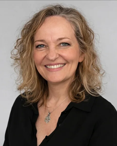 Paula Alaimo, escritora argentina y Locutora Nacional
